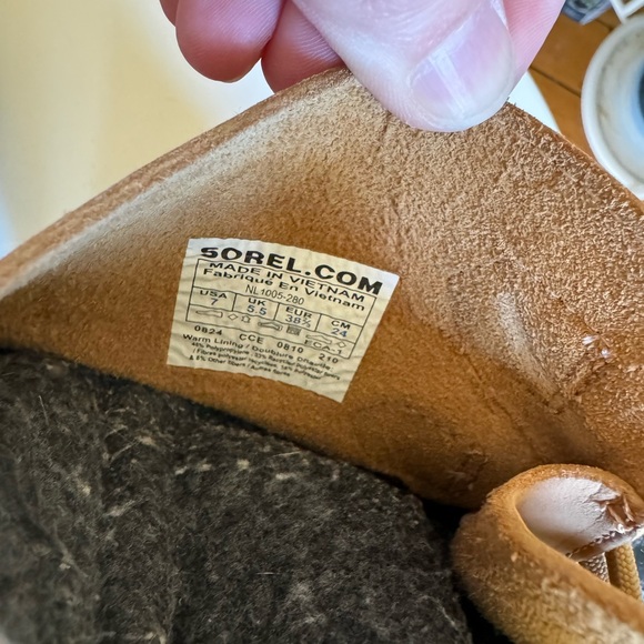 Sorel Women's Caribou Winter Waterproof Size 7 Boots - Picture 7 of 7